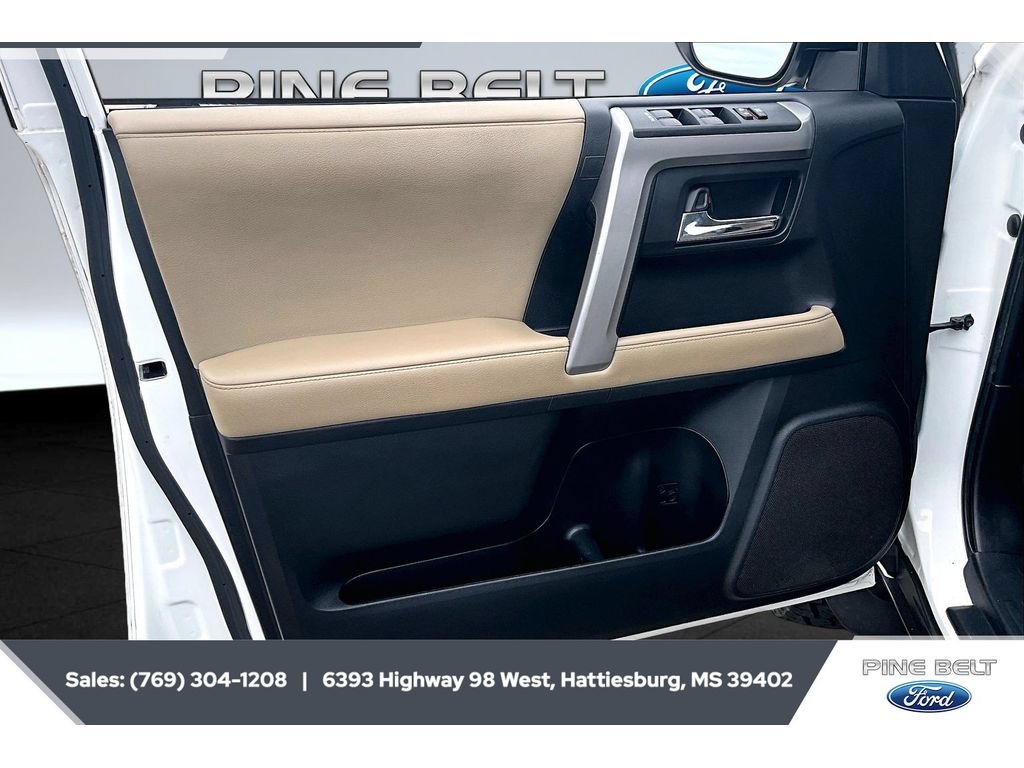 Used 2020 Toyota 4Runner SR5 Premium w/ Moonroof Package RWD image 17