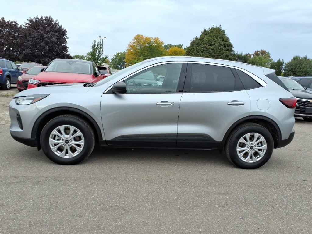Certified 2024 Ford Escape Active AWD/4WD image 2
