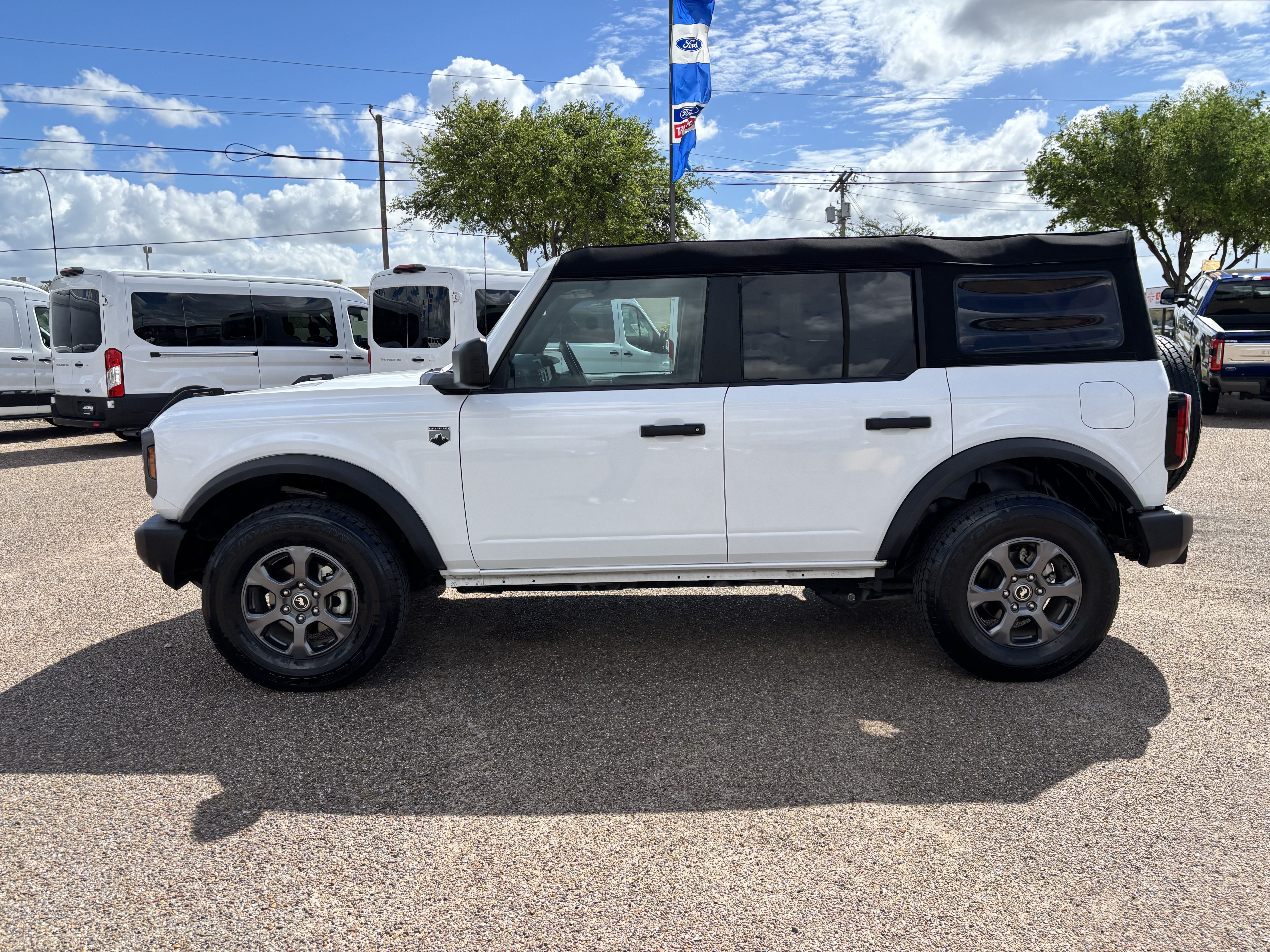 Certified 2023 Ford Bronco Big Bend AWD/4WD image 2
