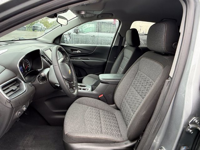 Used 2024 Chevrolet Equinox LT w/ LPO, Floor Liner Package FWD image 6