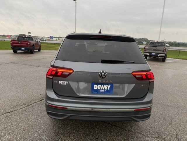 Used 2022 Volkswagen Tiguan SE AWD/4WD image 8