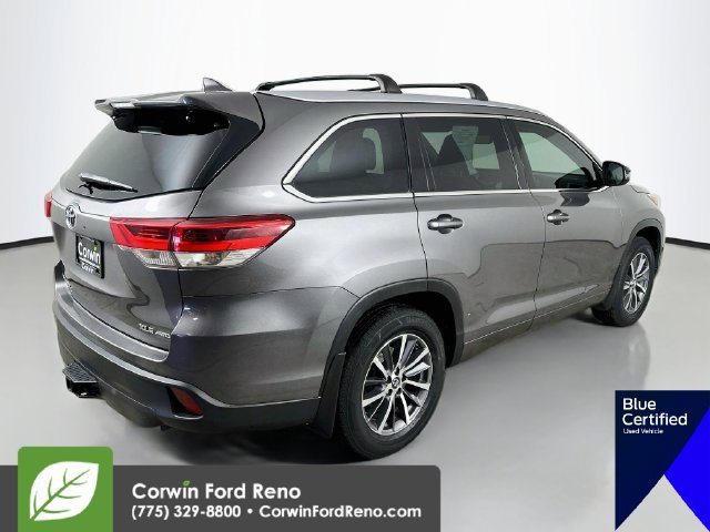 Used 2017 Toyota Highlander XLE AWD/4WD image 9