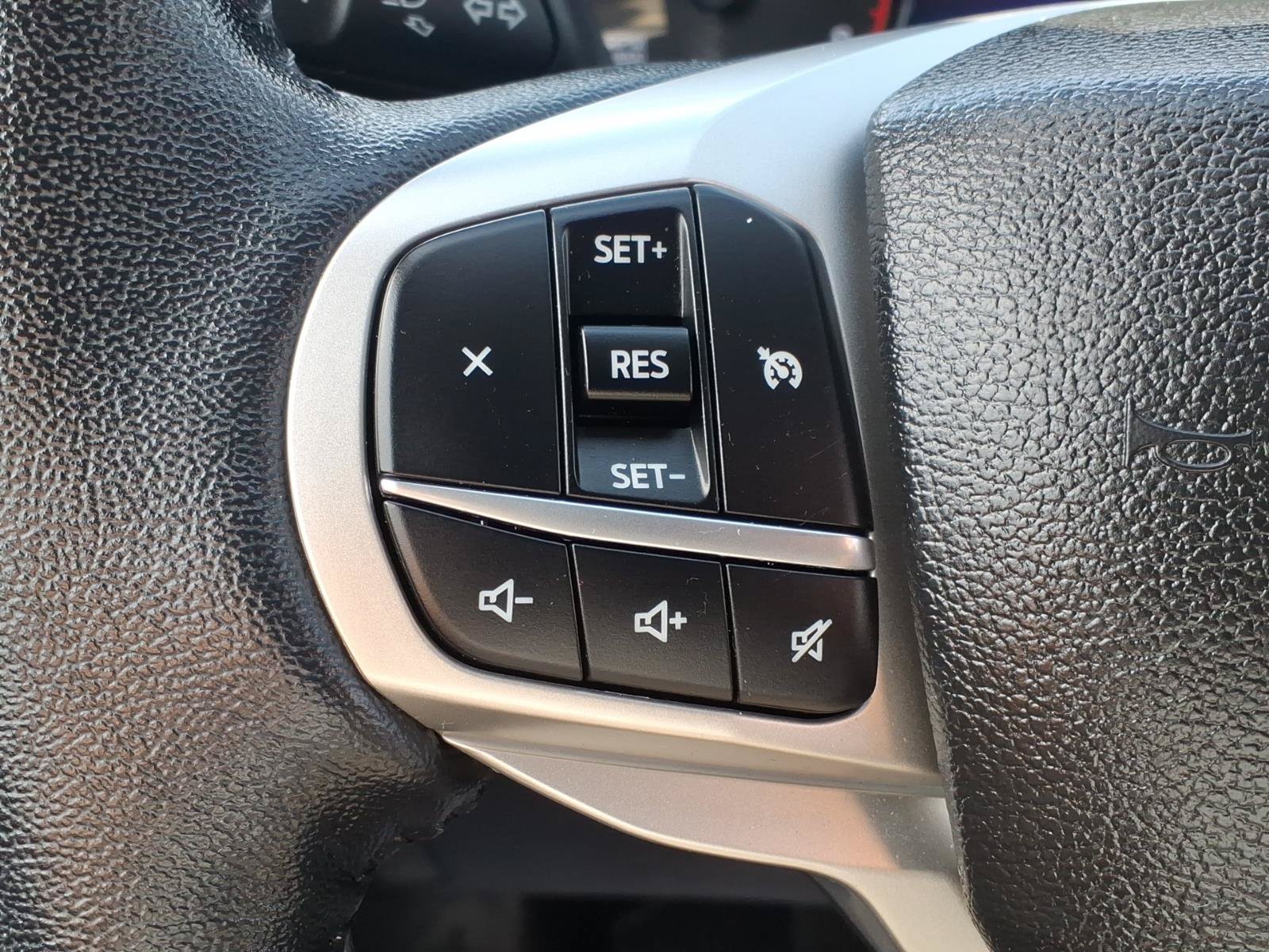 Certified 2023 Ford Explorer XLT w/ Equipment Group 202A AWD/4WD image 17