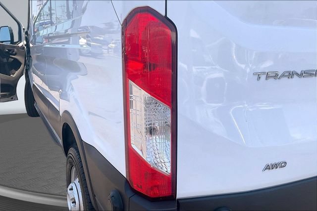 Certified 2020 Ford Transit 250 Medium Roof AWD image 28