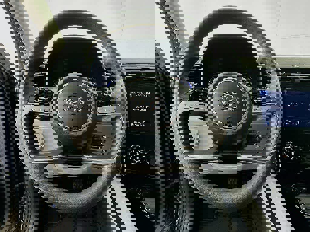 Used 2022 Hyundai Tucson SE image 18