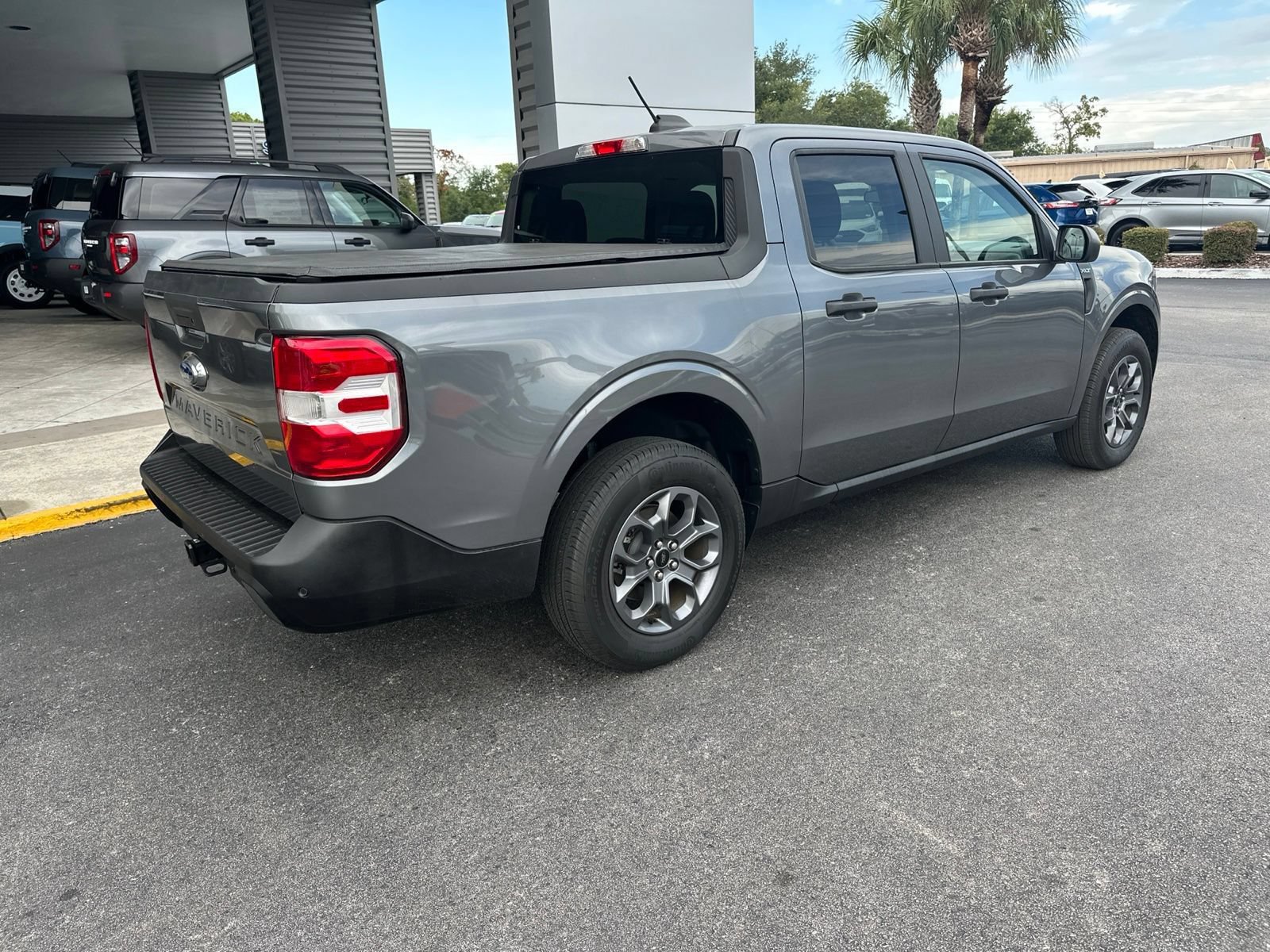 Certified 2025 Ford Maverick XLT FWD image 5
