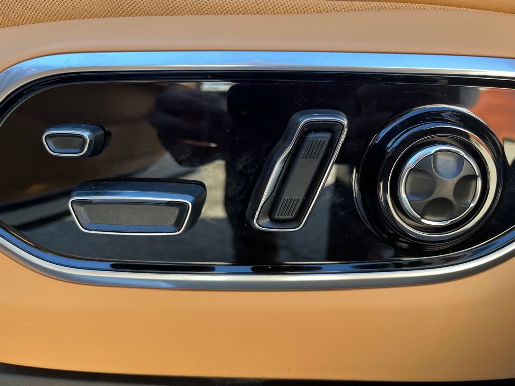 Used 2025 Jeep Grand Cherokee L Summit image 21