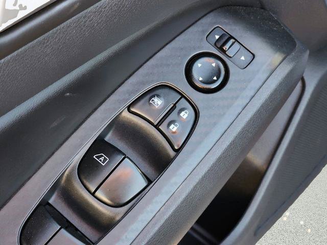 Used 2025 Nissan Altima 2.5 SV FWD image 15
