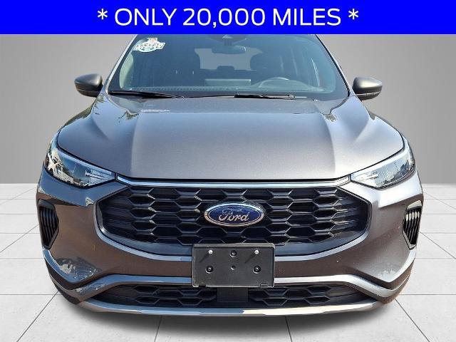 Certified 2023 Ford Escape ST-Line w/ Tech Pack #1 AWD/4WD image 2