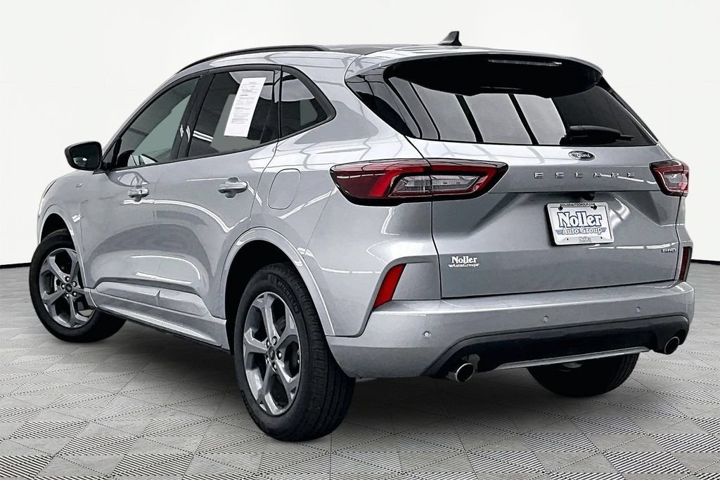 Certified 2024 Ford Escape ST-Line w/ Tech Pack #1 AWD/4WD image 13