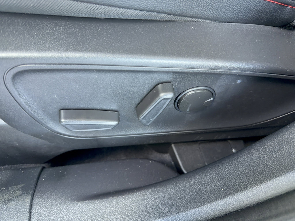 Certified 2022 Ford Escape SEL w/ SEL Stealth AWD Package image 36