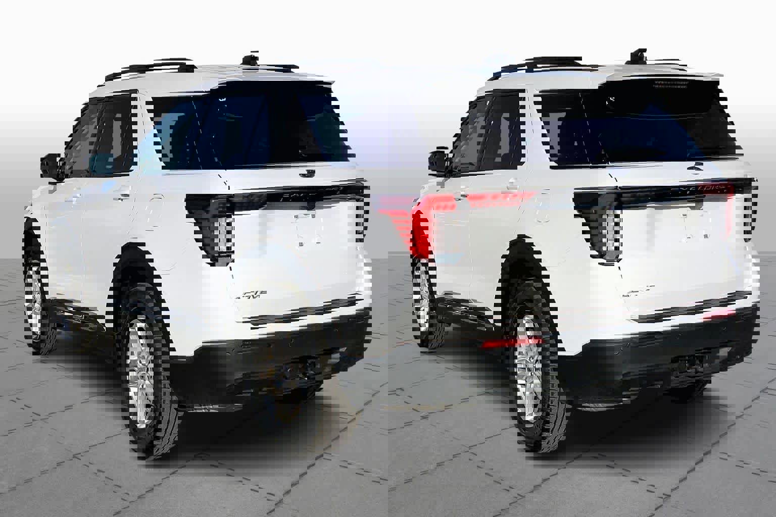 Certified 2025 Ford Explorer Active image 4