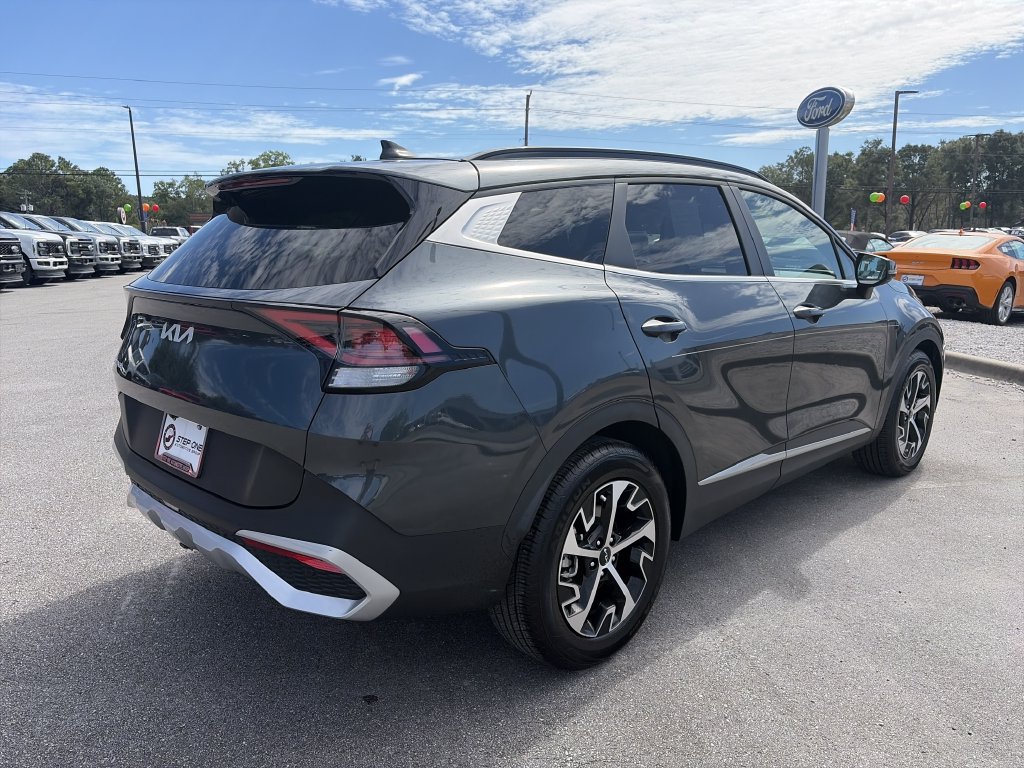 Used 2025 Kia Sportage EX w/ Premium Package FWD image 7