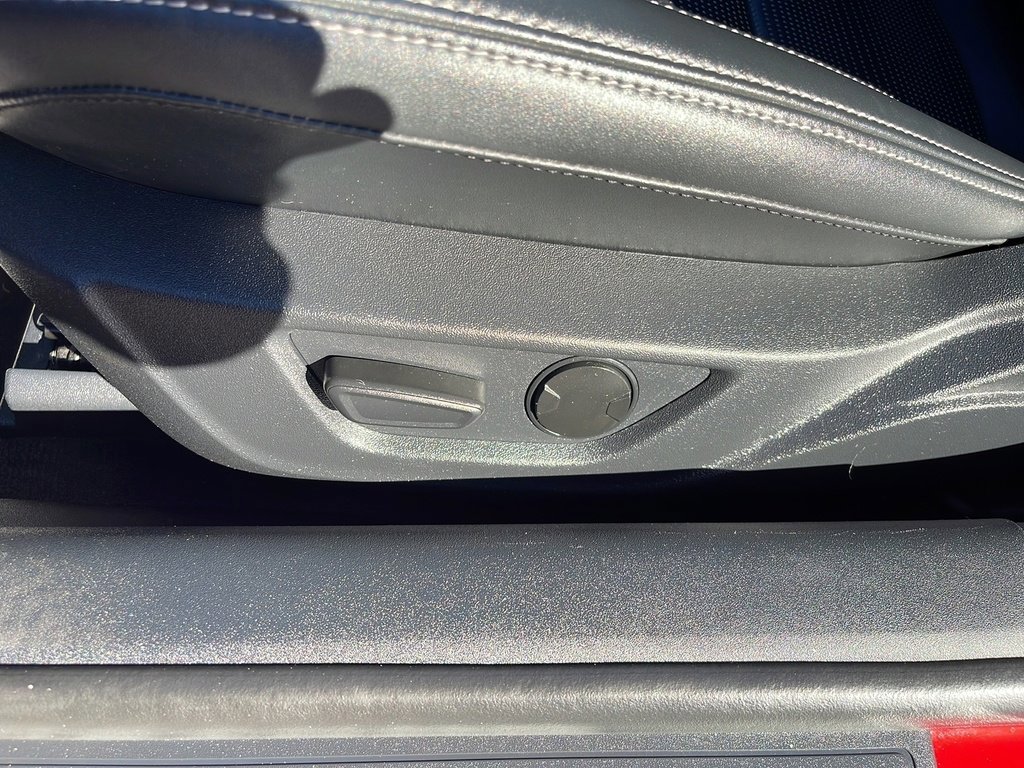 Certified 2024 Ford Mustang Premium image 33