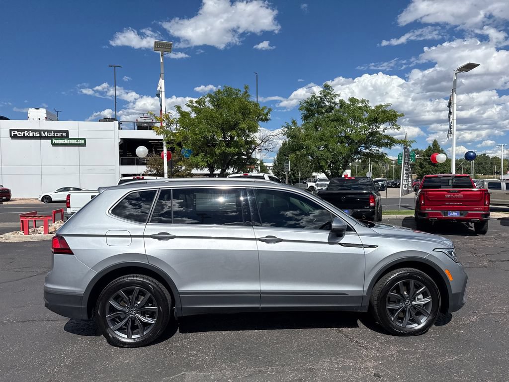 Used 2023 Volkswagen Tiguan SE AWD/4WD image 11