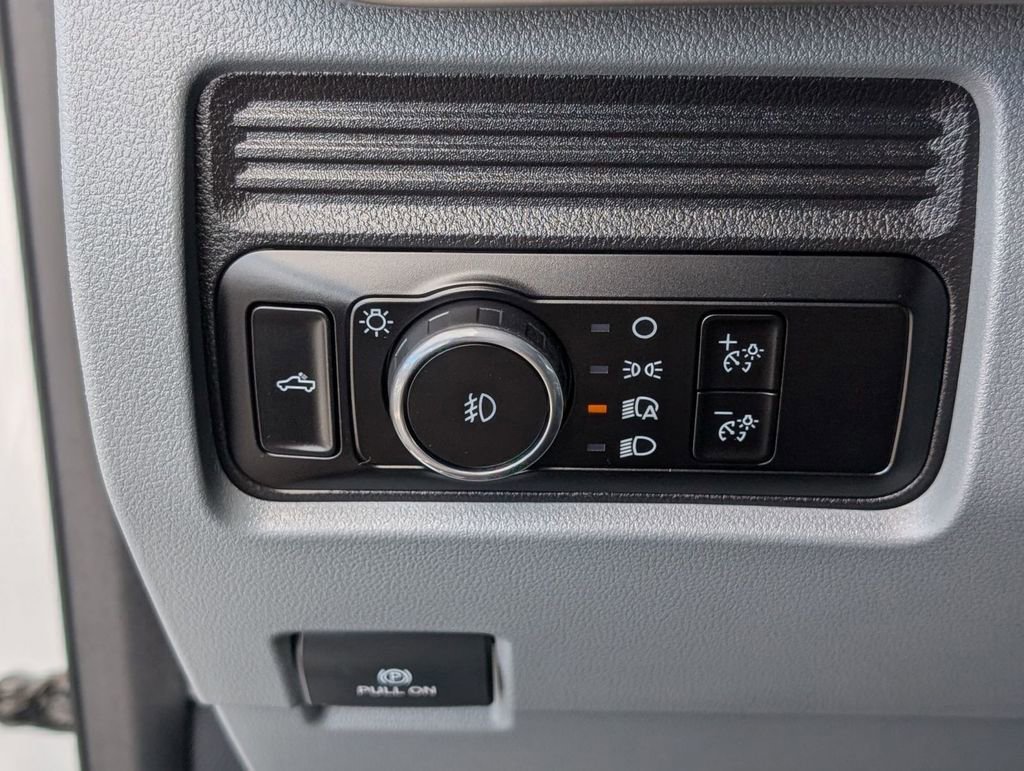 Certified 2025 Ford F350 XLT image 38