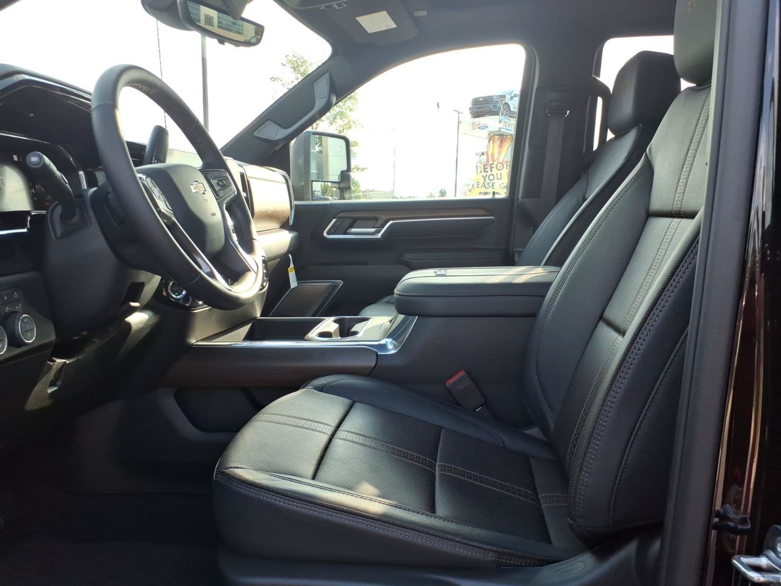 Used 2026 Chevrolet Silverado 3500 High Country w/ Technology Package AWD/4WD image 10