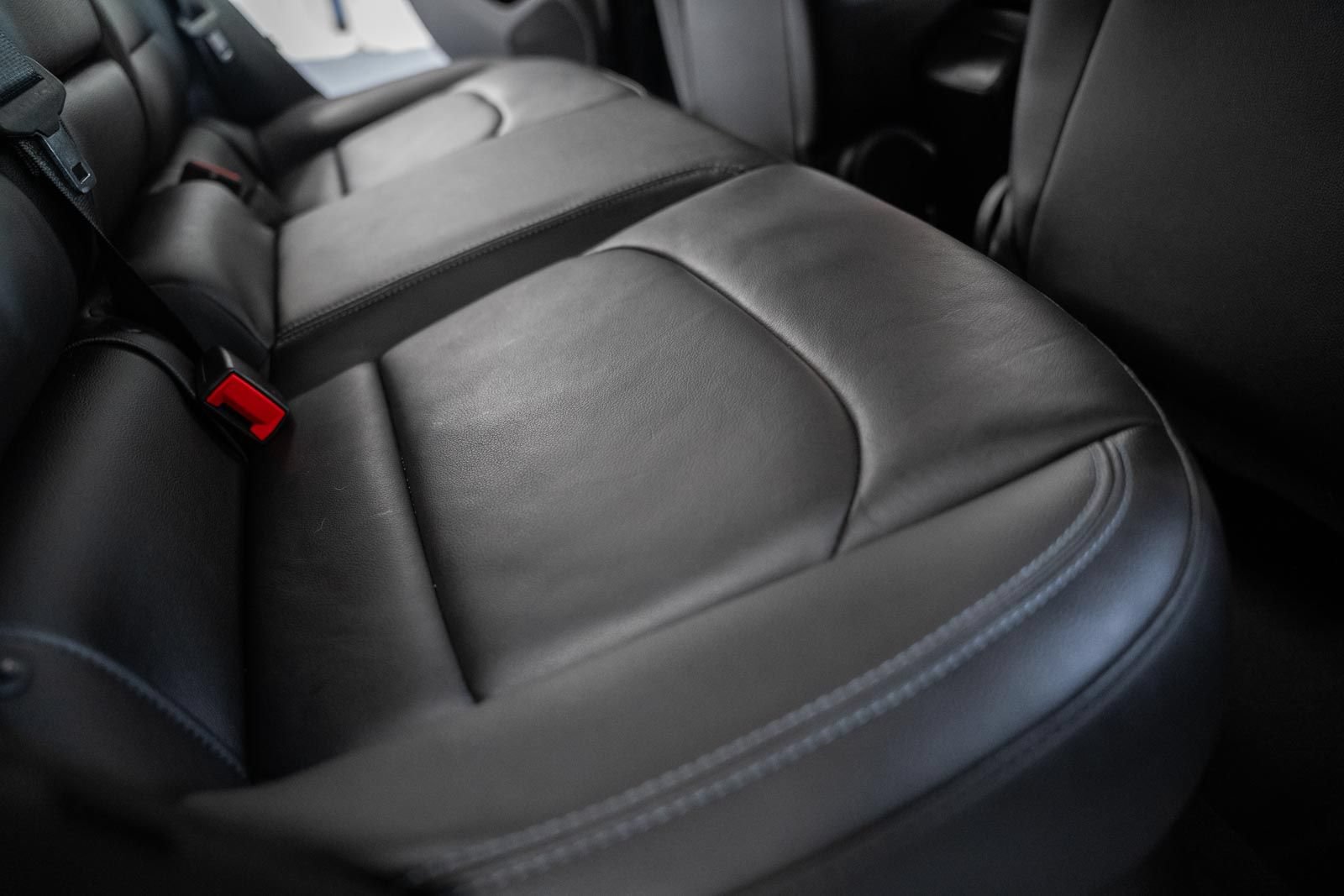 Used 2018 Chevrolet Cruze Premier FWD image 28