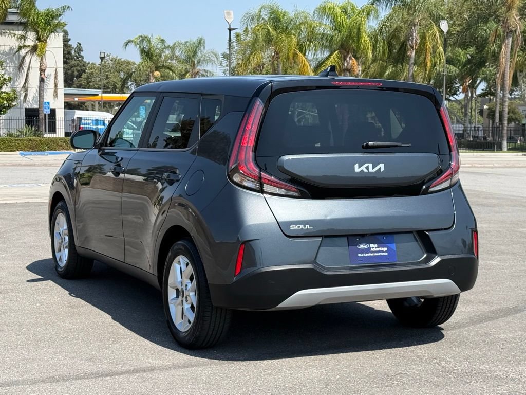 Used 2024 Kia Soul LX w/ Option Group 015 FWD image 5