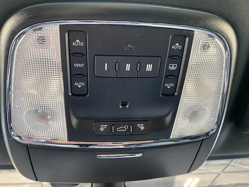 Used 2021 Jeep Grand Cherokee Trailhawk w/ Trailhawk Luxury Group AWD/4WD image 63