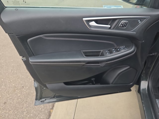 Certified 2024 Ford Edge Titanium image 11