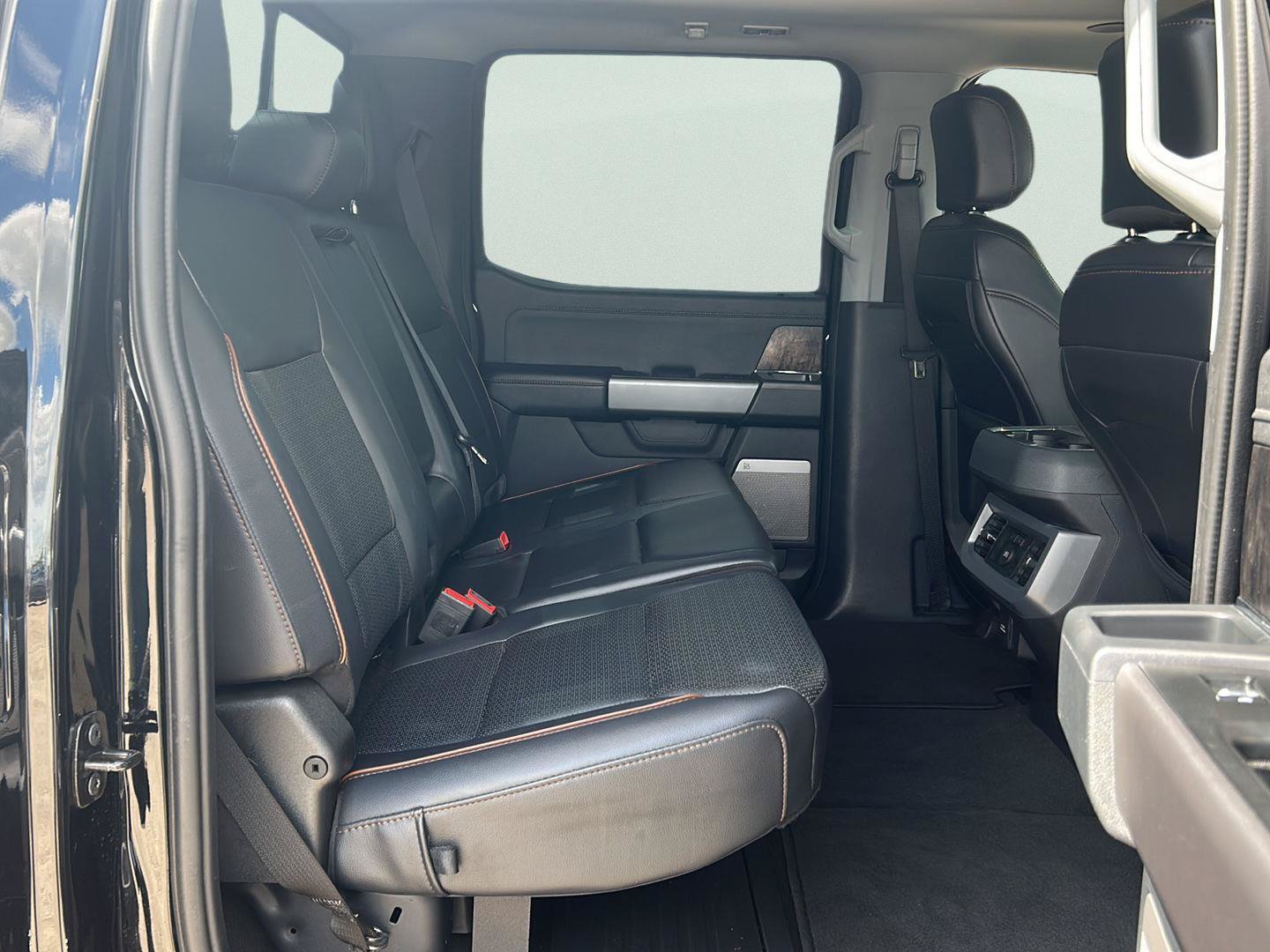 Certified 2025 Ford F250 Lariat w/ Lariat Ultimate Package AWD/4WD image 25