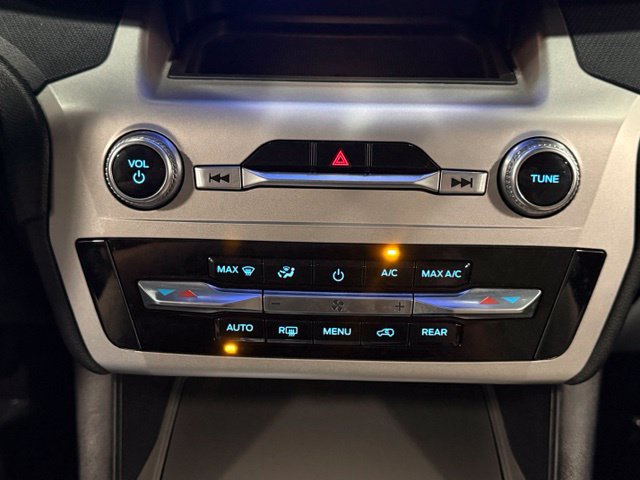 Certified 2022 Ford Explorer 4WD image 23