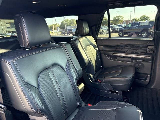 Certified 2024 Ford Expedition Max Platinum RWD image 6