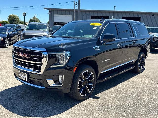Used 2022 GMC Yukon XL SLT w/ SLT Luxury Package AWD/4WD image 2
