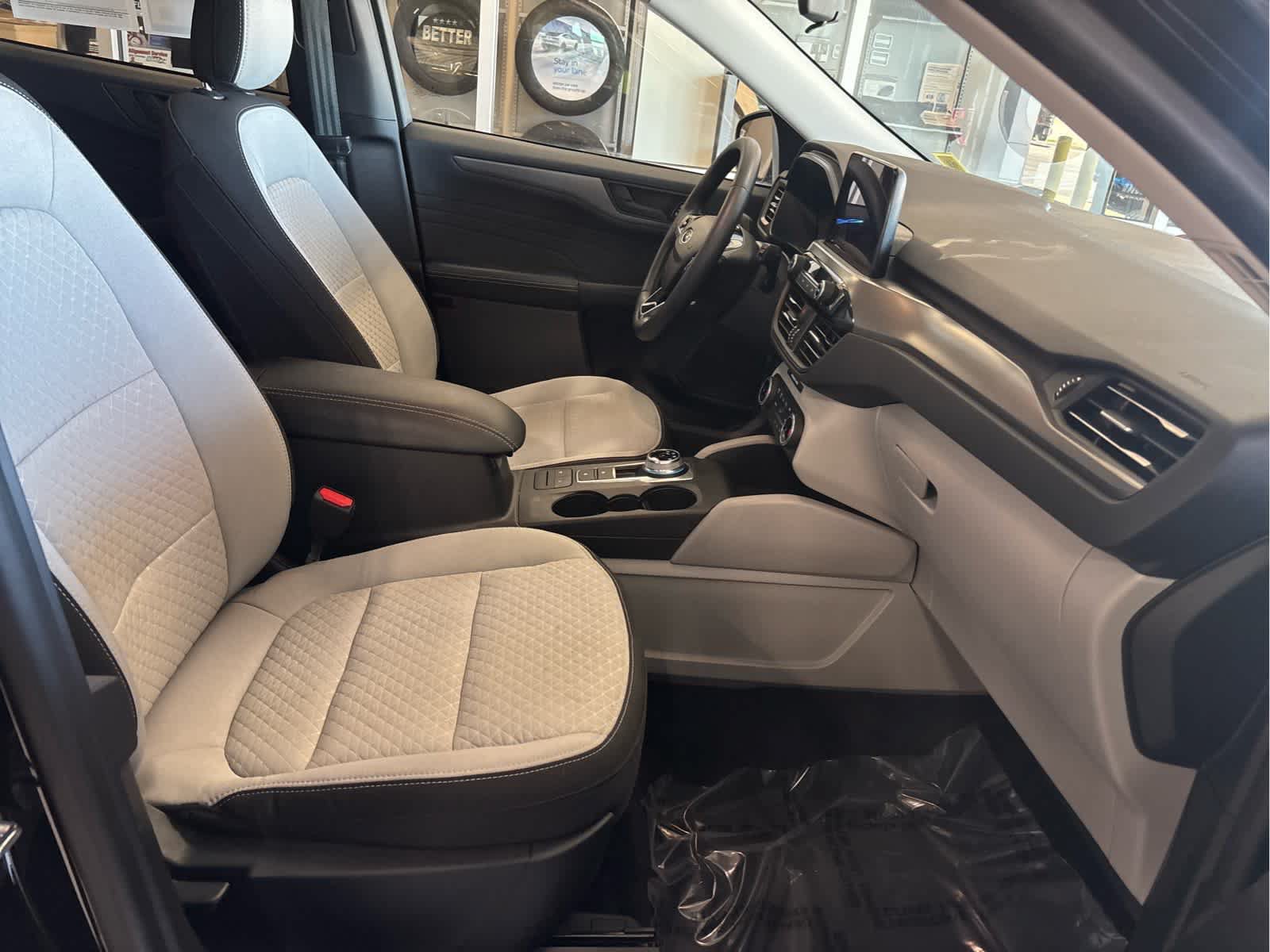 Certified 2023 Ford Escape Active AWD/4WD image 41