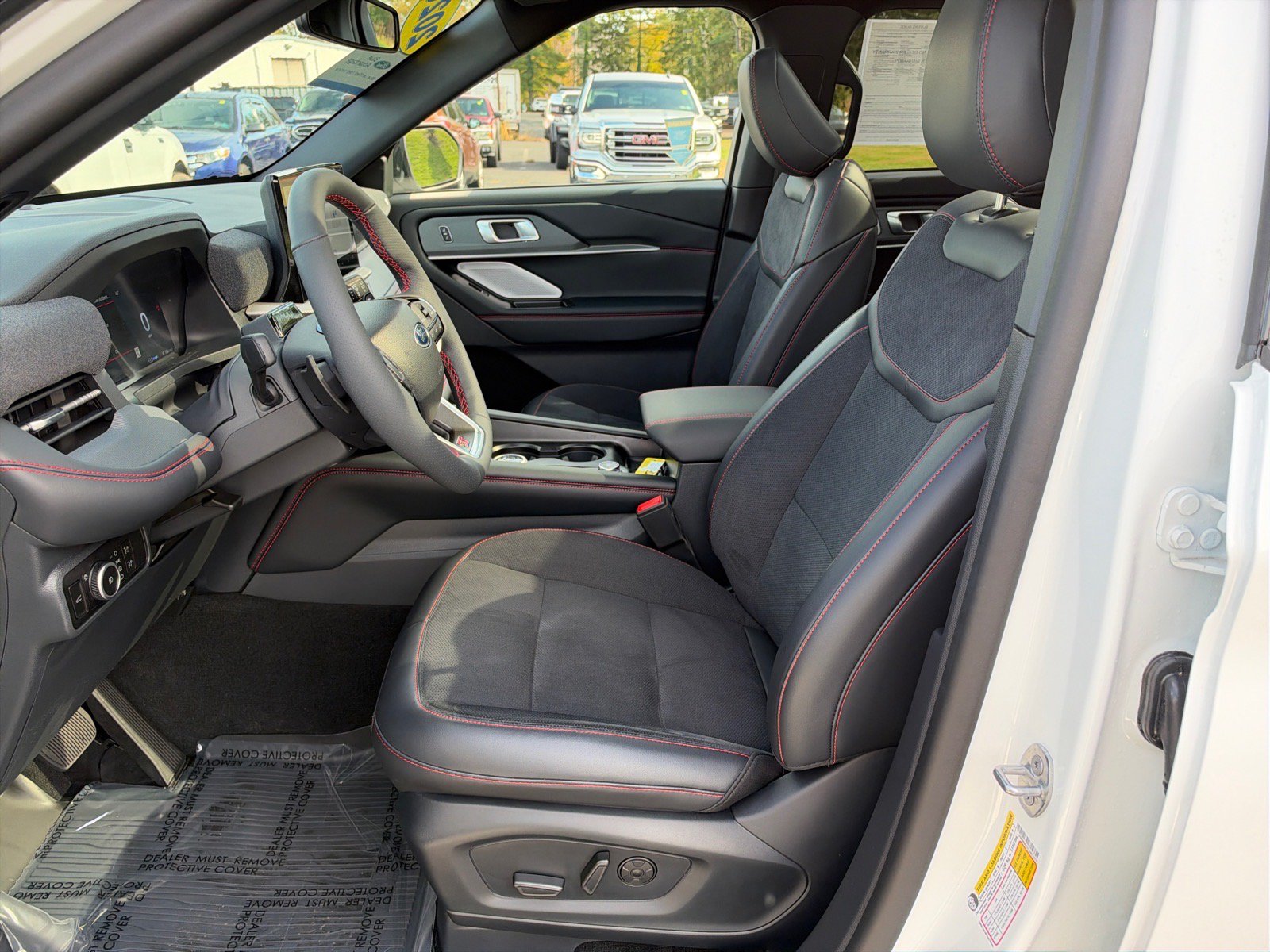 Certified 2026 Ford Explorer ST AWD/4WD image 7