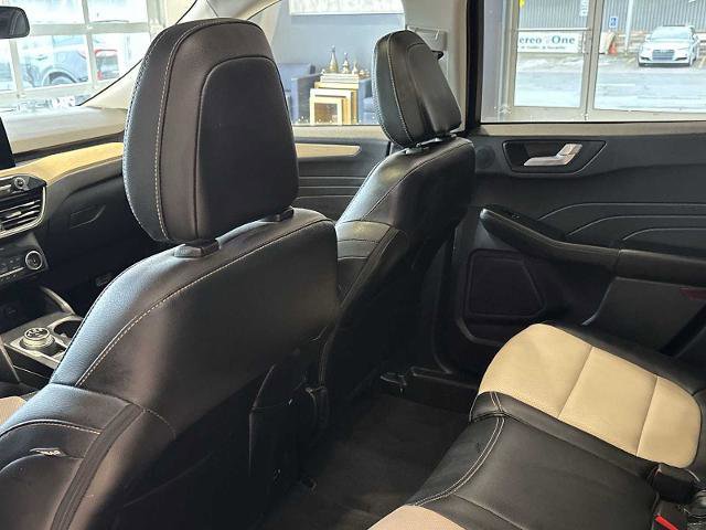 Certified 2022 Ford Escape Titanium w/ Titanium Premium Package image 25