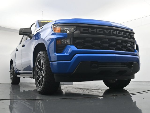Used 2022 Chevrolet Silverado 1500 Custom w/ LPO, Dark Essentials Package AWD/4WD image 38