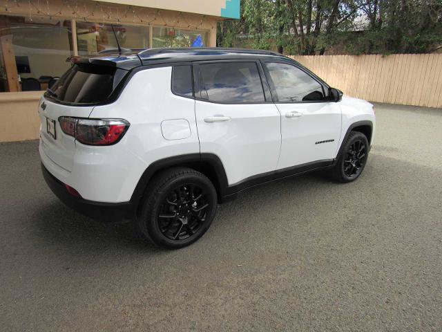 Used 2023 Jeep Compass Latitude w/ Convenience Group AWD/4WD image 4