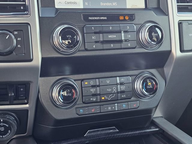 Certified 2020 Ford F250 Platinum w/ FX4 Off-Road Package image 19
