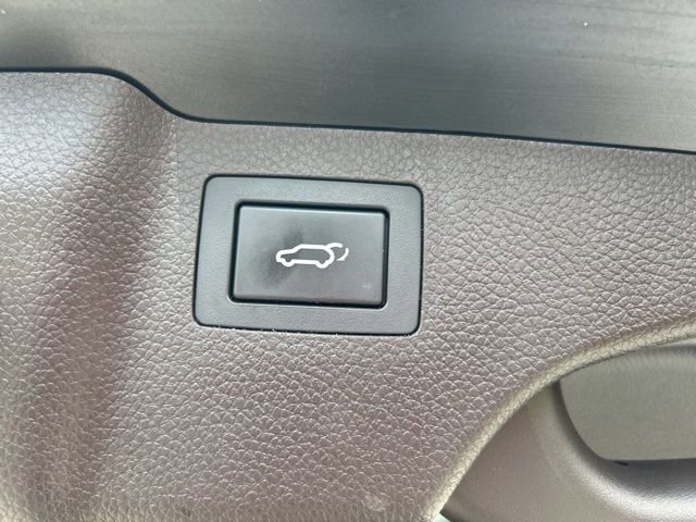 Used 2017 Hyundai Santa Fe Sport w/ 2.4L Tech Package 04 image 14