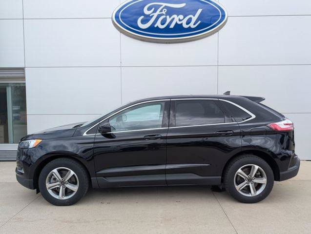 Certified 2024 Ford Edge SEL w/ Convenience Package AWD/4WD image 2