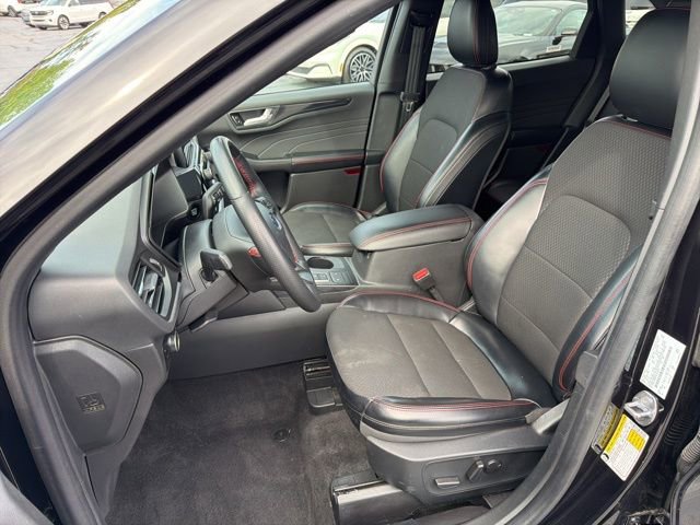 Certified 2024 Ford Escape ST-Line AWD/4WD image 15