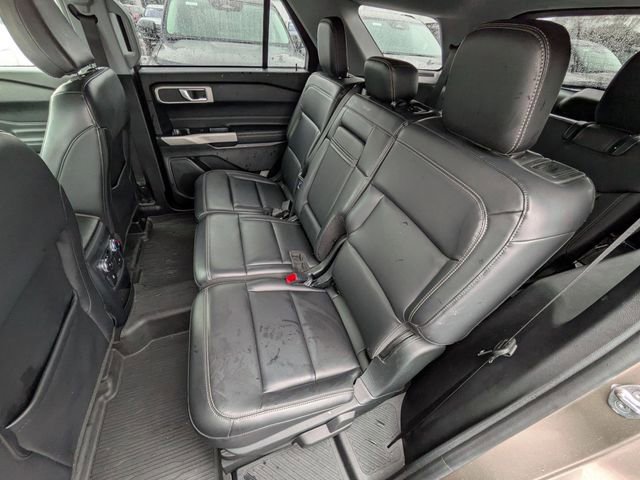 Certified 2021 Ford Explorer XLT w/ Equipment Group 202A image 16