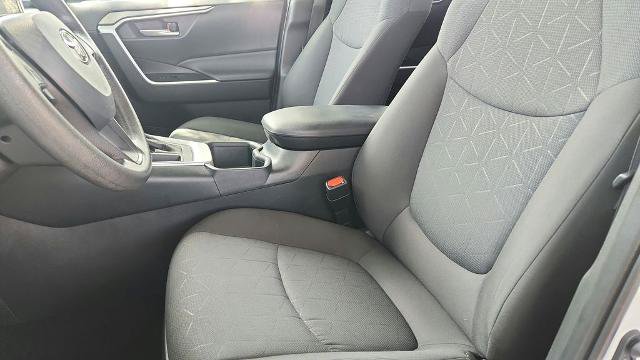 Used 2025 Toyota RAV4 XLE FWD image 11
