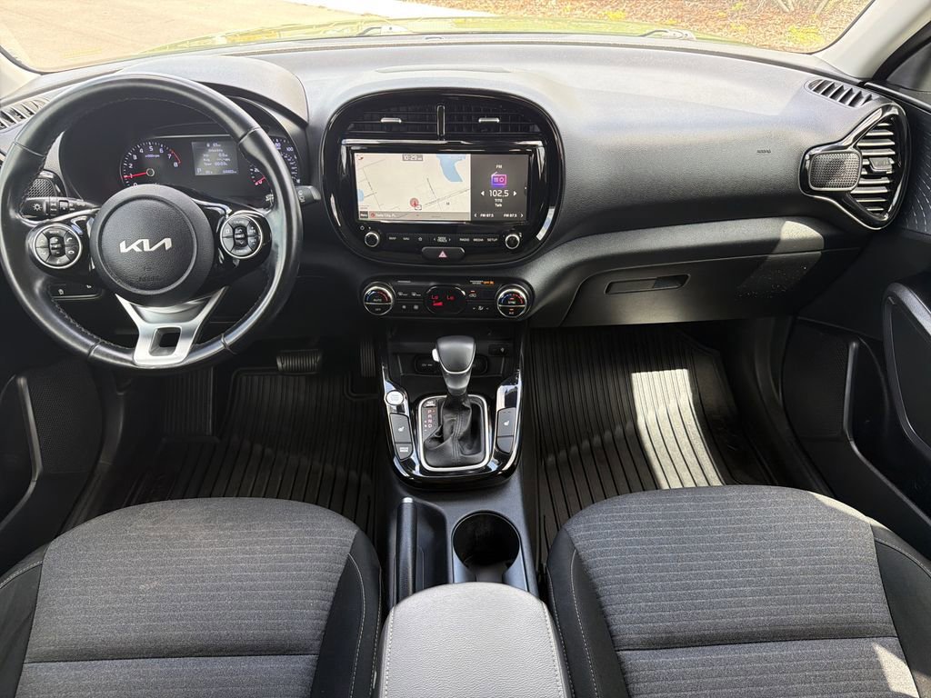 Used 2022 Kia Soul EX FWD image 11