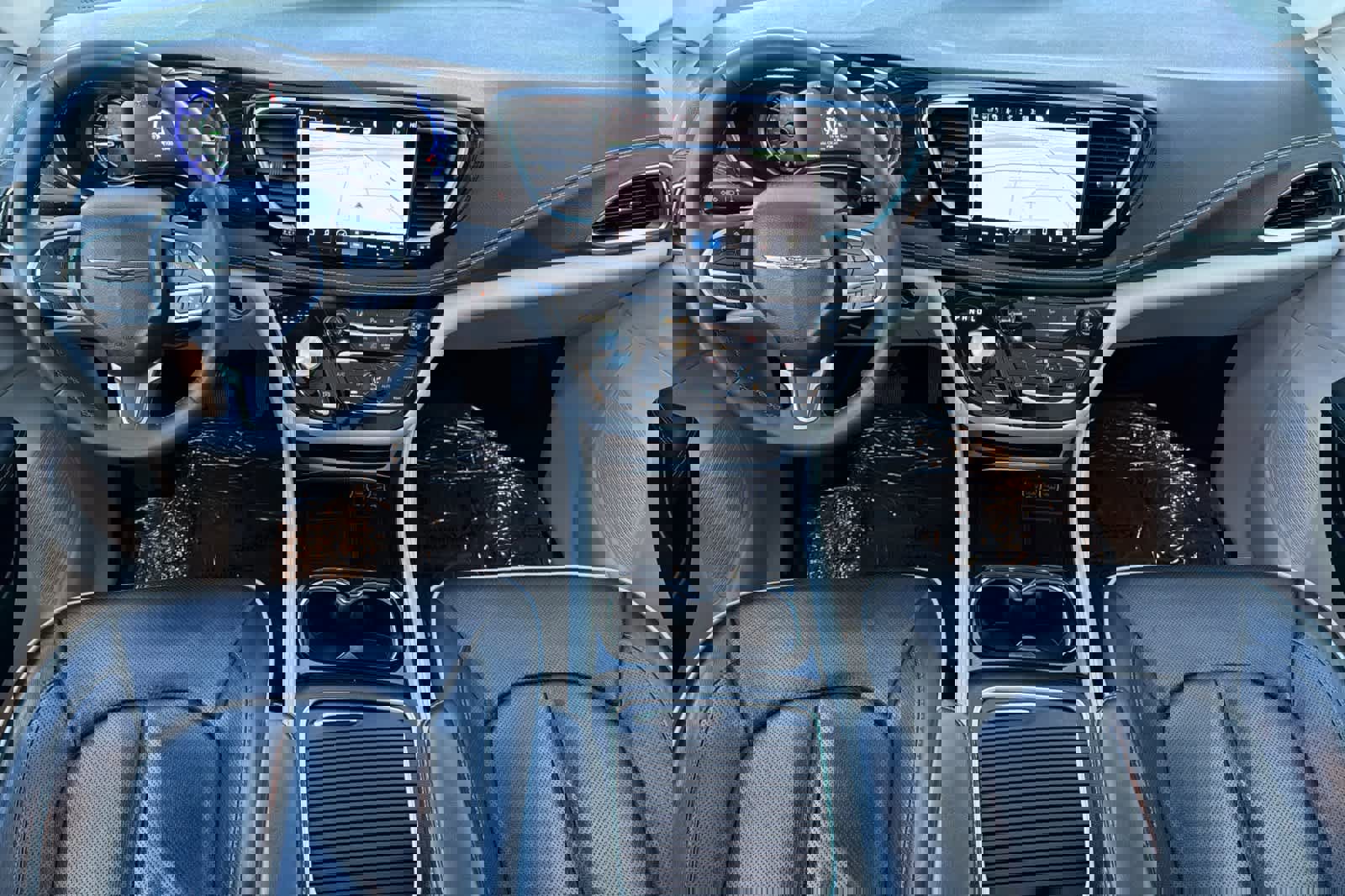 Used 2023 Chrysler Pacifica Limited image 9