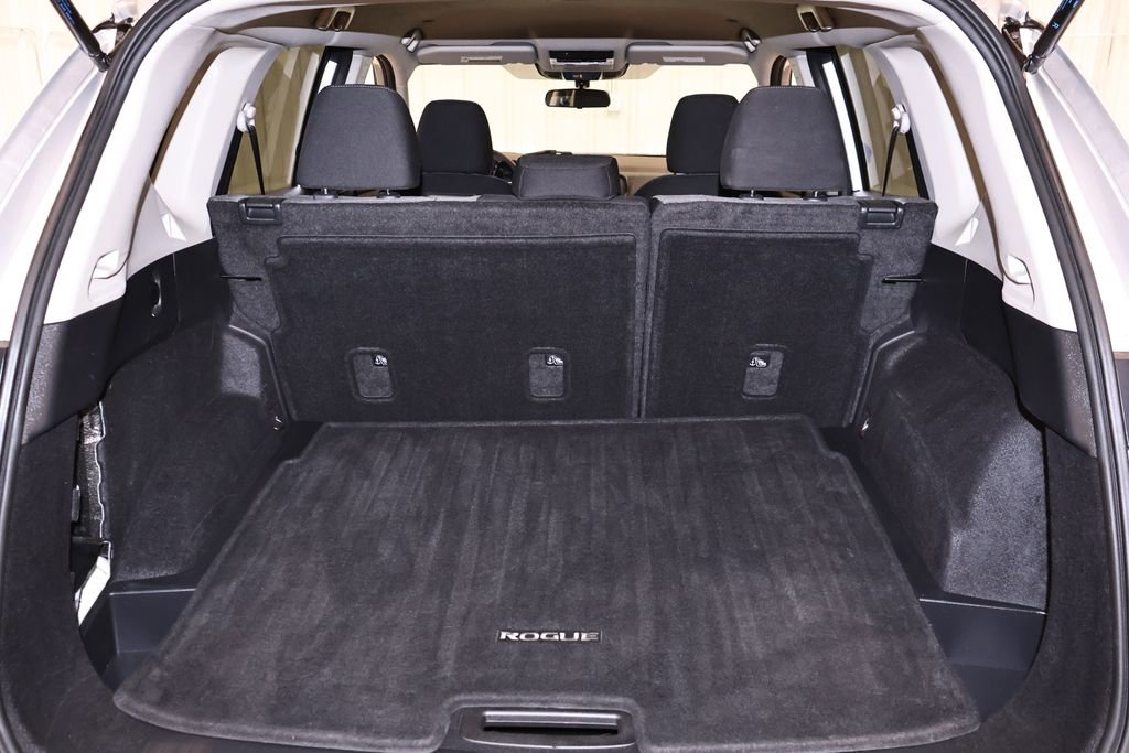 Used 2022 Nissan Rogue SV FWD image 33