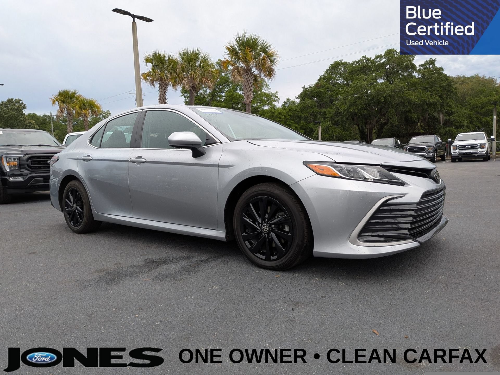 Used 2024 Toyota Camry LE FWD image 1