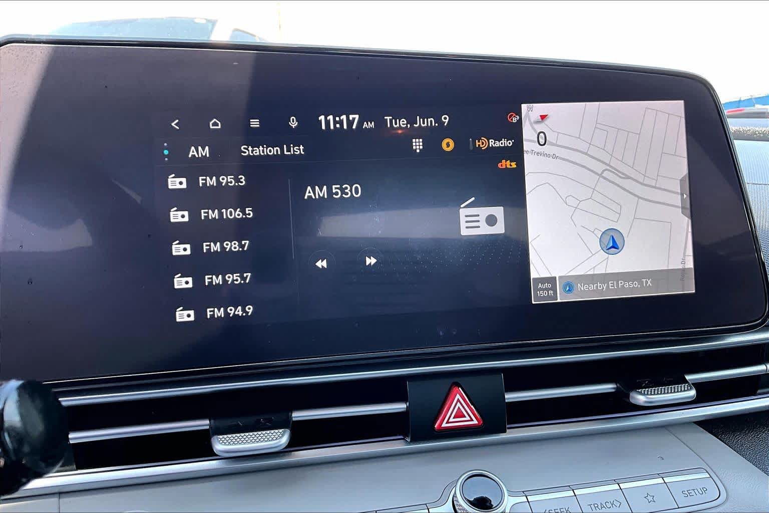 Used 2025 Hyundai Elantra Limited FWD image 31