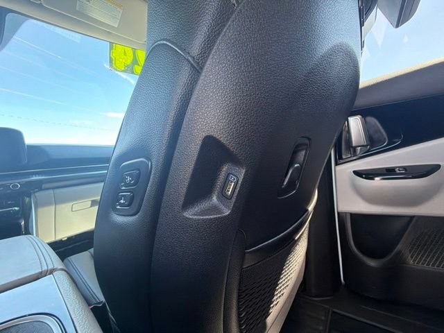 Used 2024 Kia Carnival SX Prestige FWD image 28