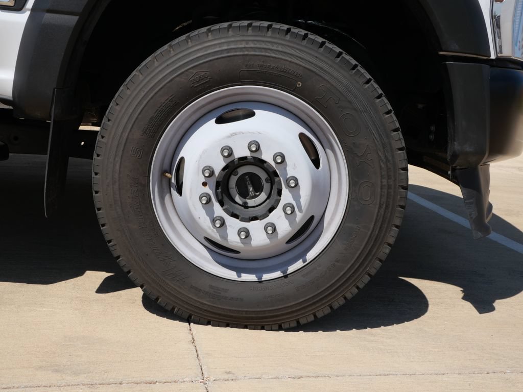 Certified 2026 Ford F550 4x4 Regular Cab Super Duty image 7