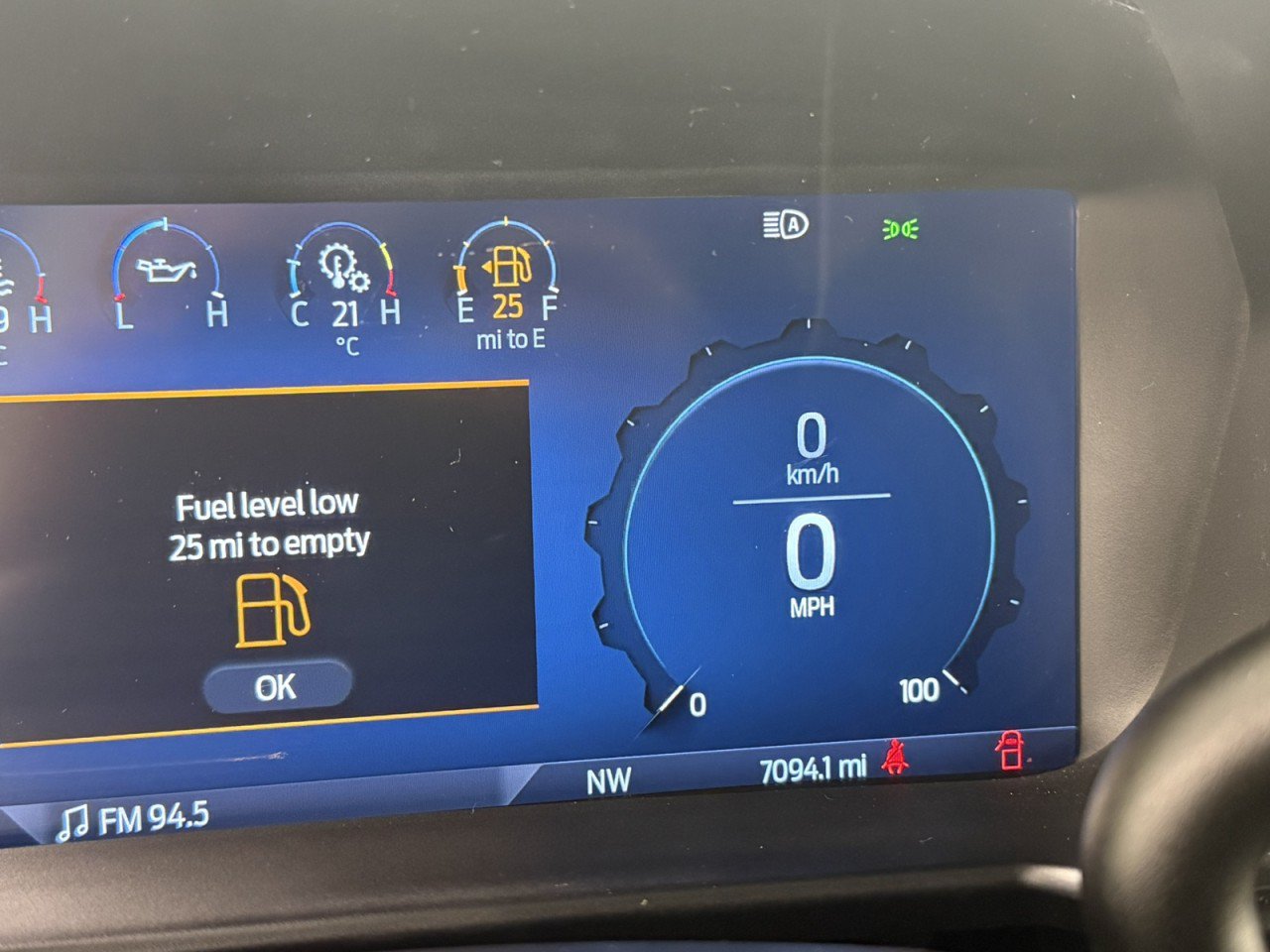 Certified 2025 Ford F250 Lariat AWD/4WD image 18