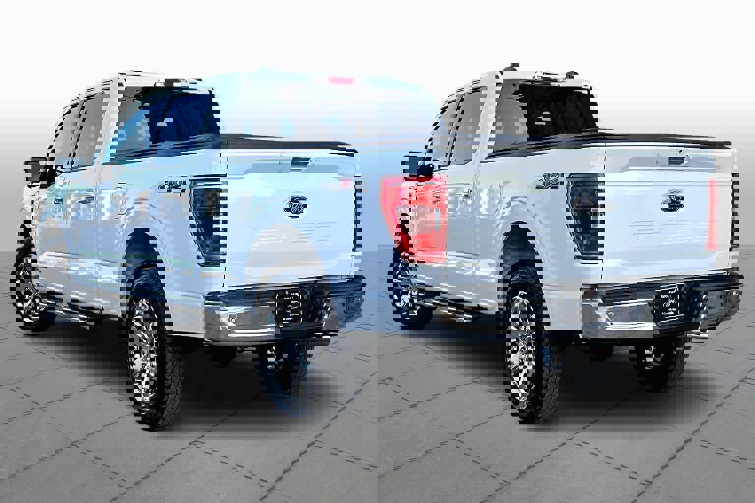 Certified 2023 Ford F150 XLT w/ Equipment Group 302A High image 4