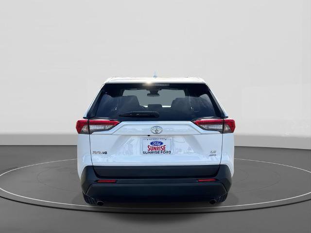 Used 2024 Toyota RAV4 LE AWD/4WD image 3